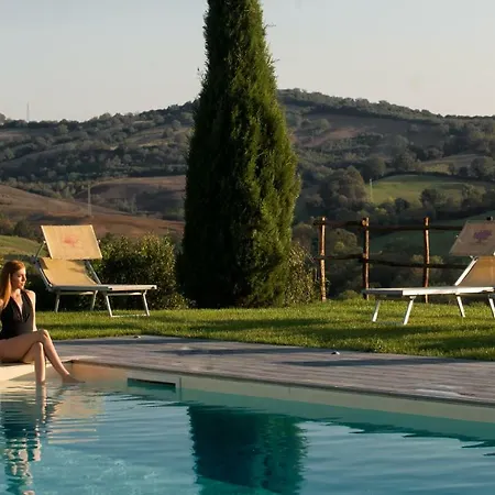 Alloggio per agriturismo Quercia Rossa Rural House *